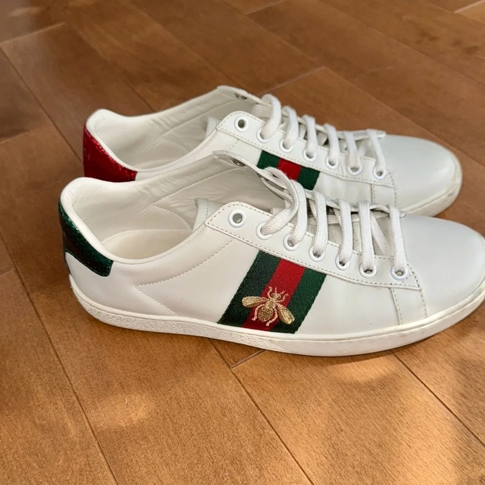 ❤️❤️Gucci Ace sneakers- size 7. Offers welcomed!!!!!❤️❤️ - Picture 8 of 14
